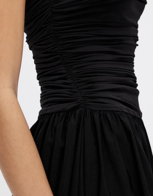 Minima Esenciales - Gracen Bubble Hem Midi Dress