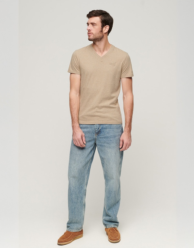 Superdry - Essential Logo Embroidered Vee Tee