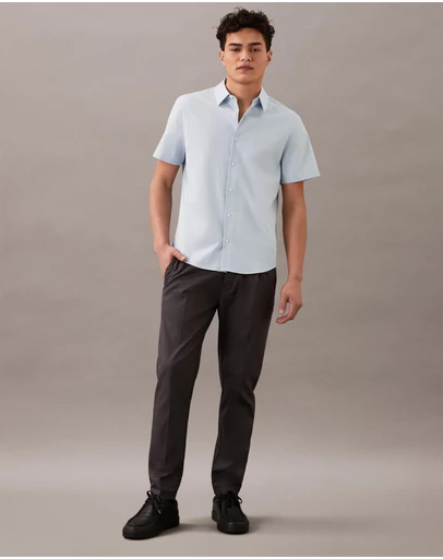 Calvin Klein - Cotton Stretch Classic Button Down Shirt