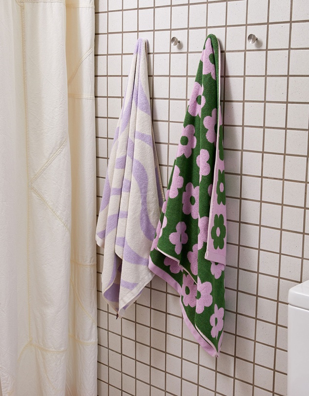 Mosey Me - Flowerbed Bath Towel