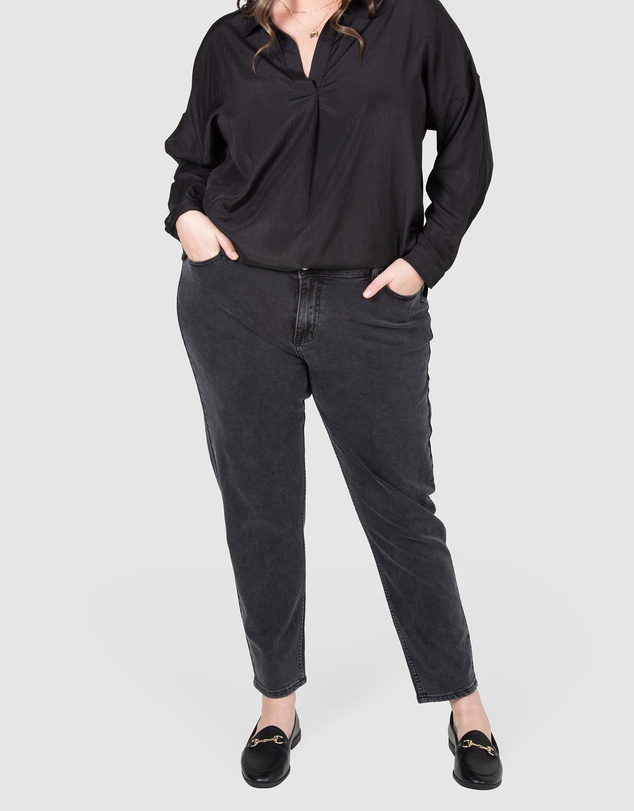 Love Your Wardrobe - Gabby Black Wash Stretch Jeans