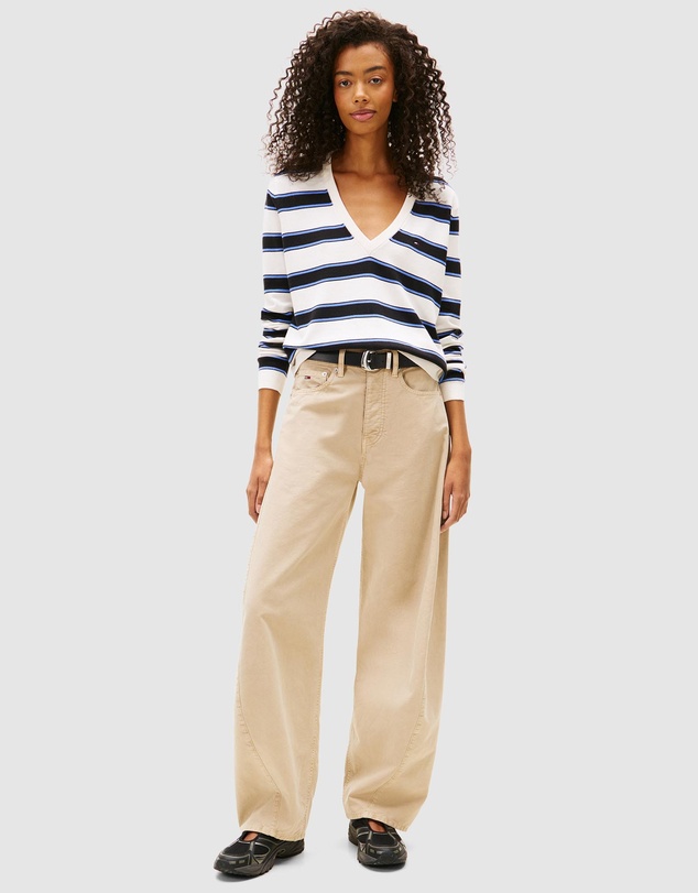 Tommy Jeans - Essential V-Neck Sweater