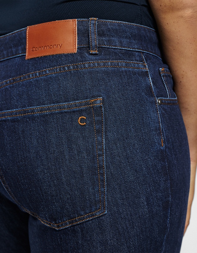 Commonry - The Mid Rise Slim Jean
