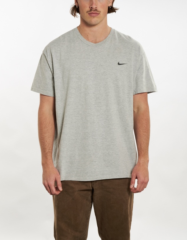 Vintage by The Real Deal - Pre Loved - Vintage Nike Tee