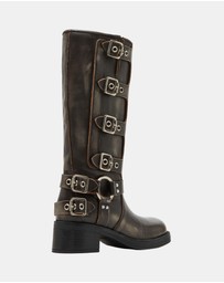 Steve Madden - Rocky Brown Distressed Boots