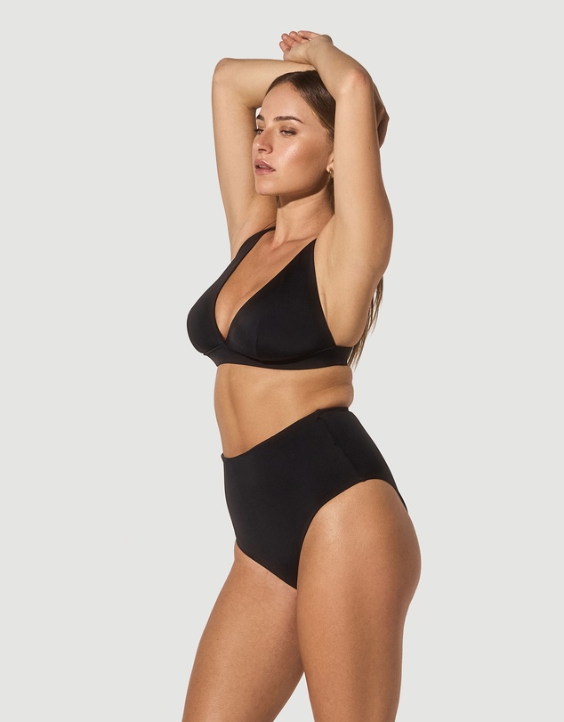 Form and Fold - The Wirefree D-G Top