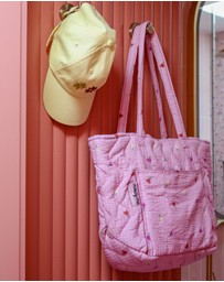 Mosey Me - Forget Me Not Quilted Bag in Peony