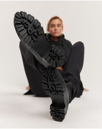 Country Road - Xanthe Gumboot