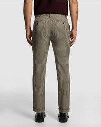 yd. - Peaky Slim Chino