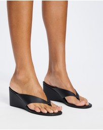 Dazie - Erin Thong Wedge Heels