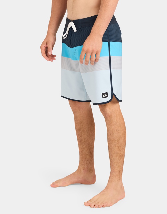 Quiksilver - Mens Surfsilk Scallop 18