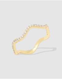Wanderlust + Co - Scallop Petite Pave Gold Ring