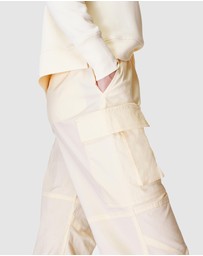 Sweaty Betty - Quinn Cargo Pants