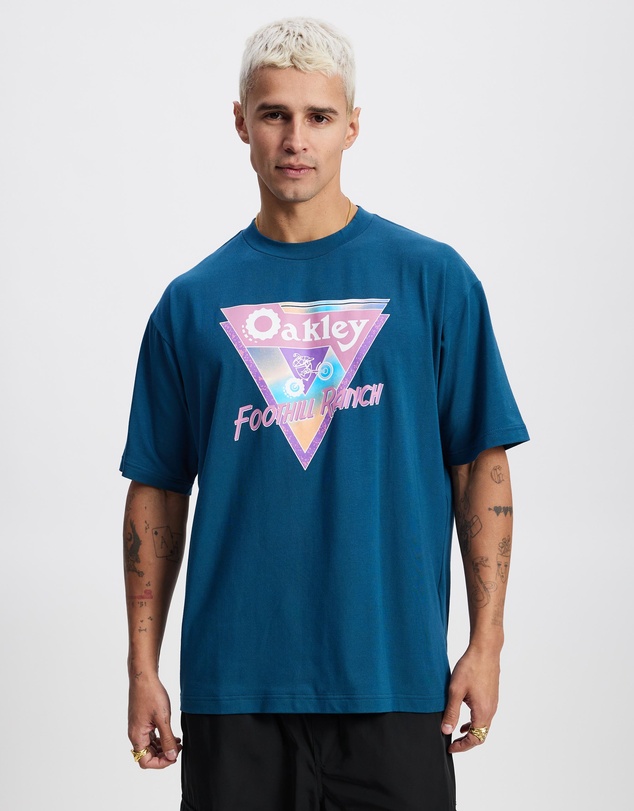 Oakley - Retro Triangle Tee 1.0