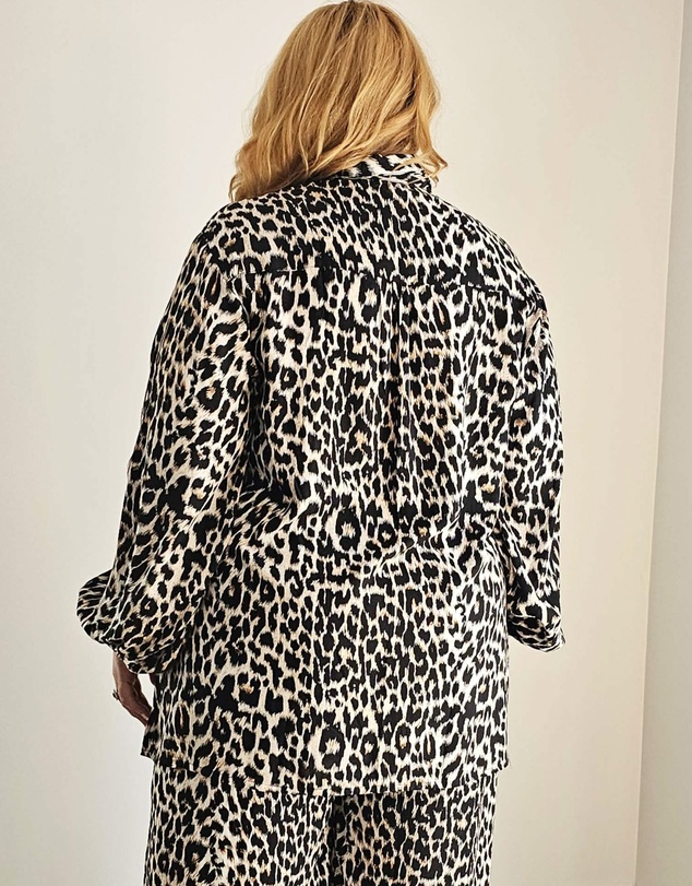 Hope & Harvest - Suki Shirt Leopard Print w Stripe