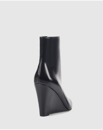 LANA WILKINSON - Flynn Wedge Boot