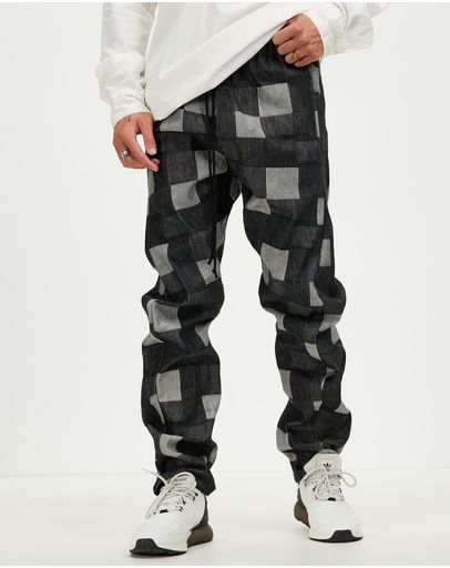 Dark Check