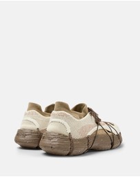 Camper - Trainers Roku