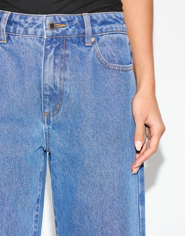 Dazie - Lyon Low Relaxed Jeans