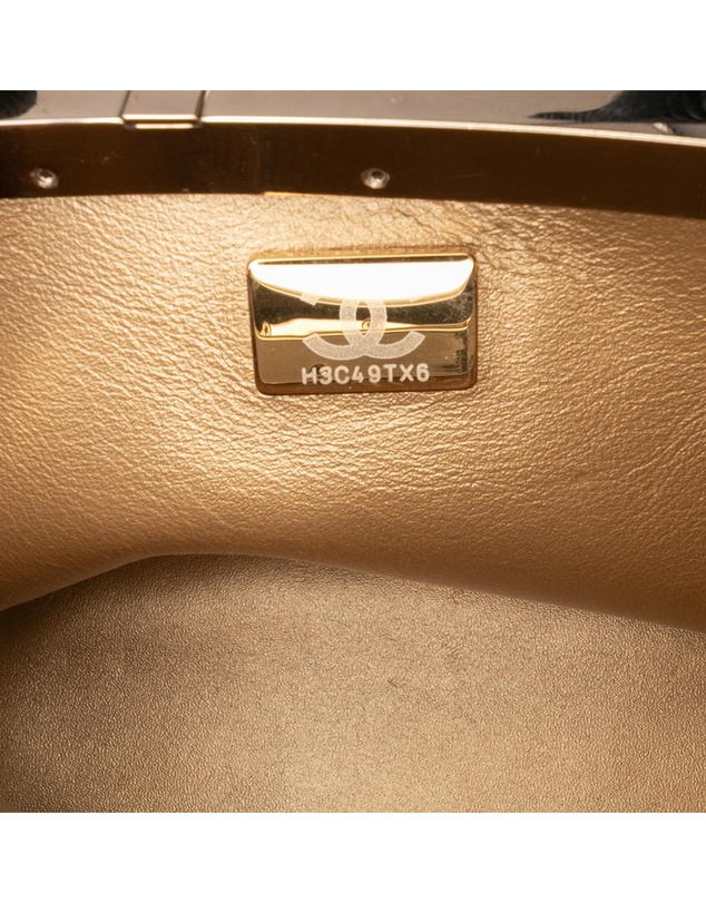 Pre-Loved by Azura Reborn - Pre-Loved Quilted Patent Logo Chain Vanity Case