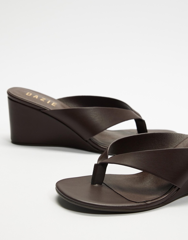 Dazie - Erin Thong Wedge Heels
