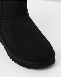 UGG - Womens Classic Mini II Boots