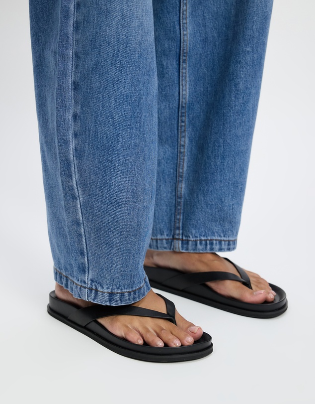 AERE - Gigi Leather Thongs