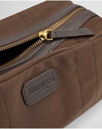 Country Road - Recycled Polyester Ezra Wash Bag