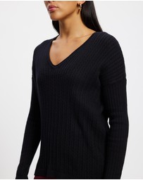 Lindsay Nicholas New York - V-Neck Cable Sweater
