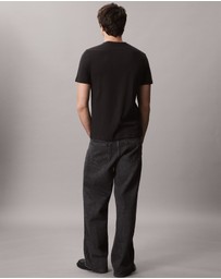 Calvin Klein - Logo Graphic Tee