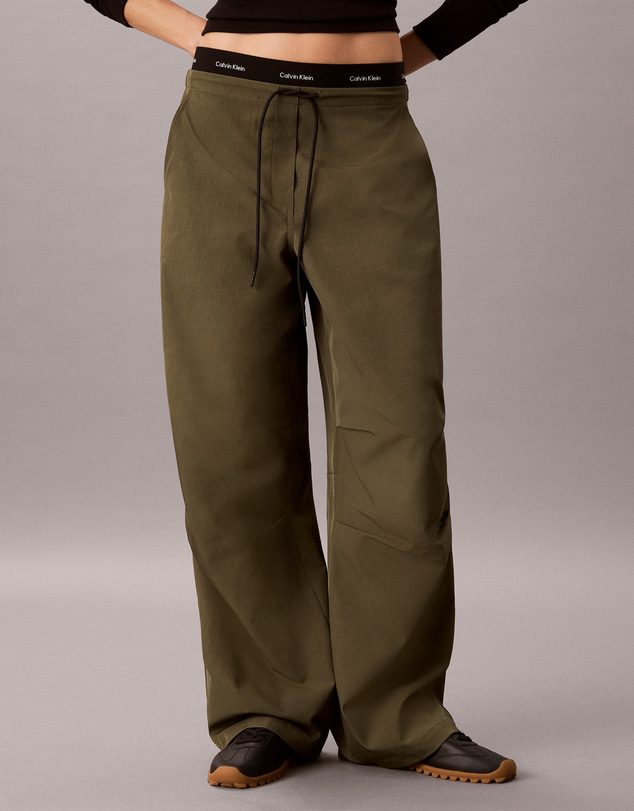Calvin Klein Jeans - Tech Crinkle Twill Pants
