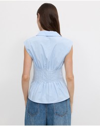 Calli - Tucked Sleeveless Shirt