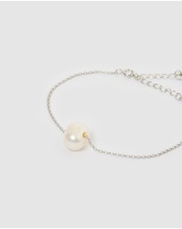 Izoa - Coral Bracelet
