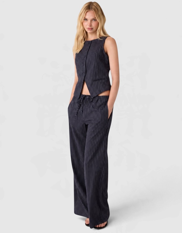 GUESS Jeans - GUESS JEANS Fitted Pinstripe Vest