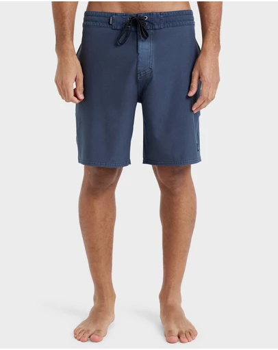 Quiksilver - Mens Surfsilk 18