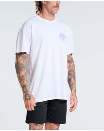 Vacancy Co - Dazed and Confused Tee
