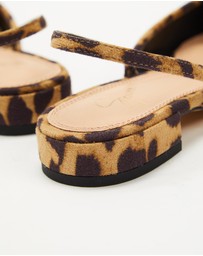 SPURR - Nicola Leopard Print Flats - ONLINE EXCLUSIVE