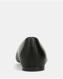 Naturalizer - Chelsea Ballet Flat - Black Leather