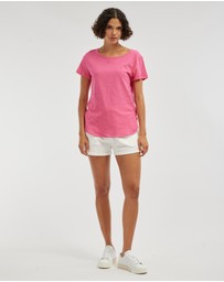 Amelius - Fallon Rounded Hem Tee