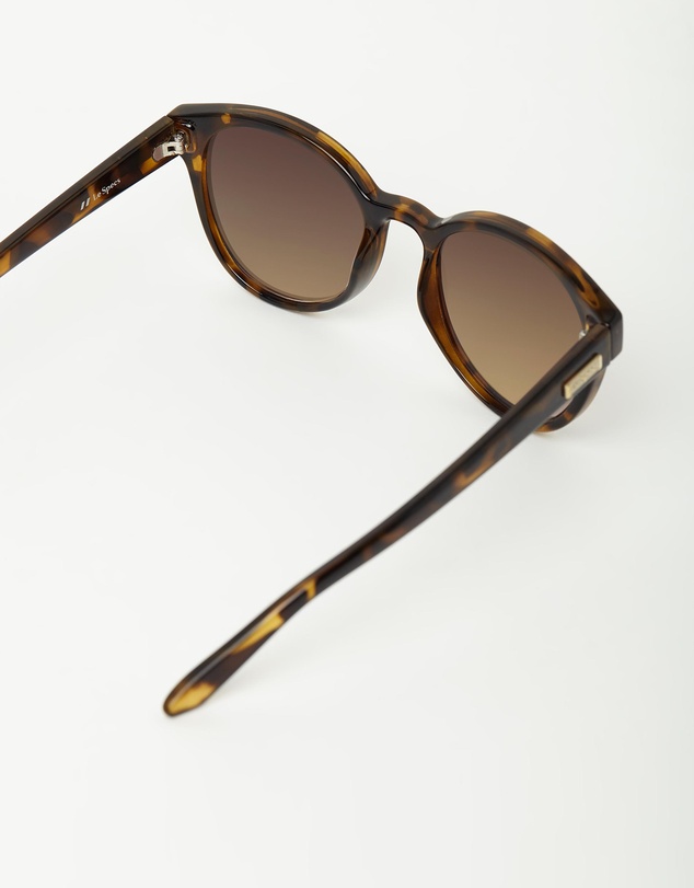 Le Specs - Paramount