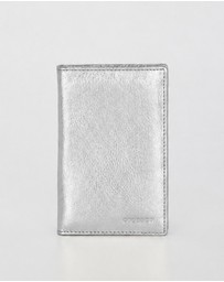 Cobb & Co - Billy Metallic Leather RFID Passport Holder