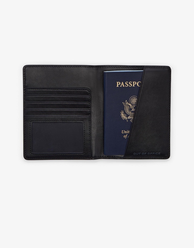 Marc Jacobs - The Passport Case