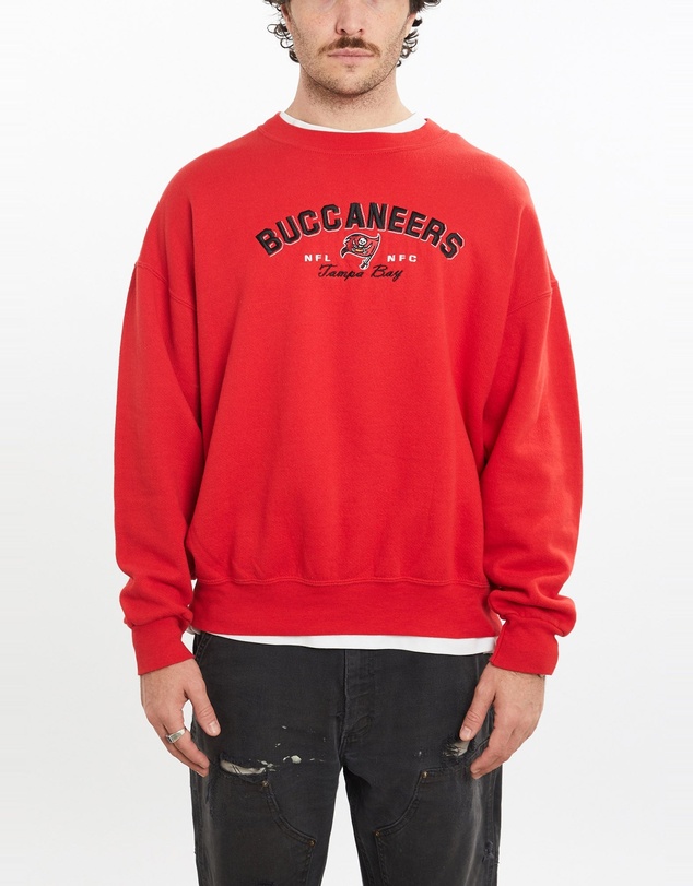 Vintage by The Real Deal - Pre Loved - Vintage NFL Tampa Bay Buccaneers Sweatshirt