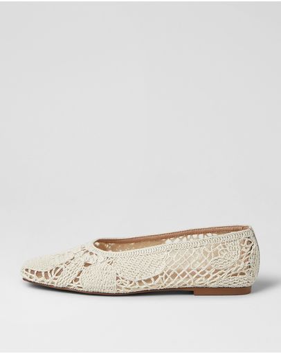 CREAM CROCHET