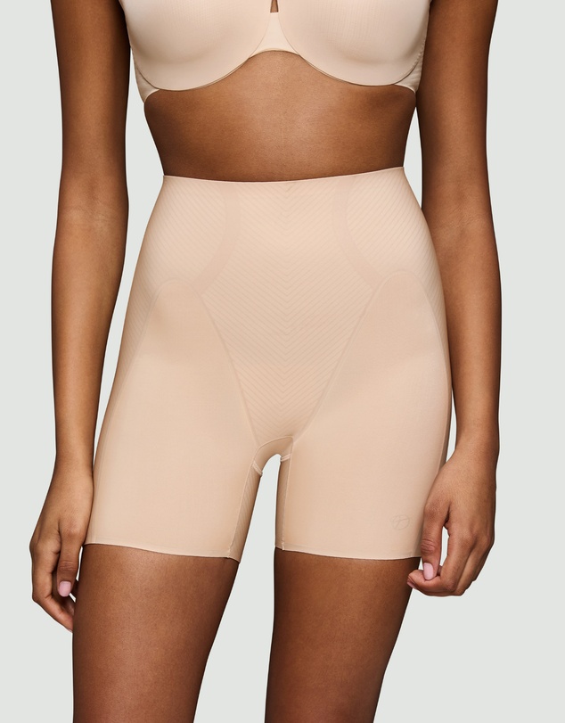 Triumph - Body Make-Up Illusion Curve Short