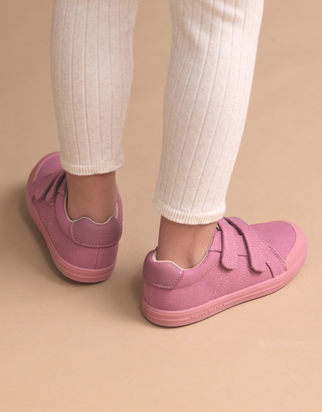 Pretty Brave - OTTO CANVAS Berry