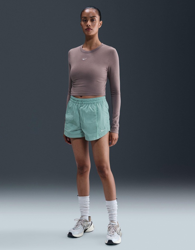 Nike - 2in Windrunner Mid-Rise Woven Shorts
