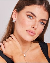 Zoe Olivia - Waterproof Large Shell Stud Earrings
