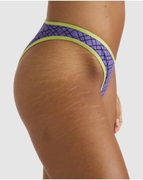 RVCA - Kelsey Niziolek Medium French Bottoms