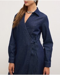 The Fated - Twila Chambray Midi Dress